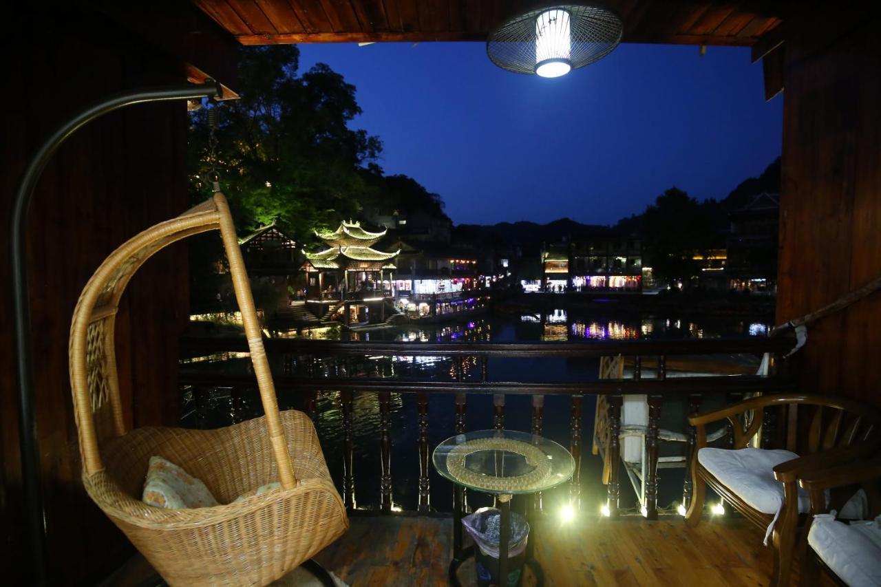 Lqj Riverside Guest House فنغهوانغ المظهر الخارجي الصورة