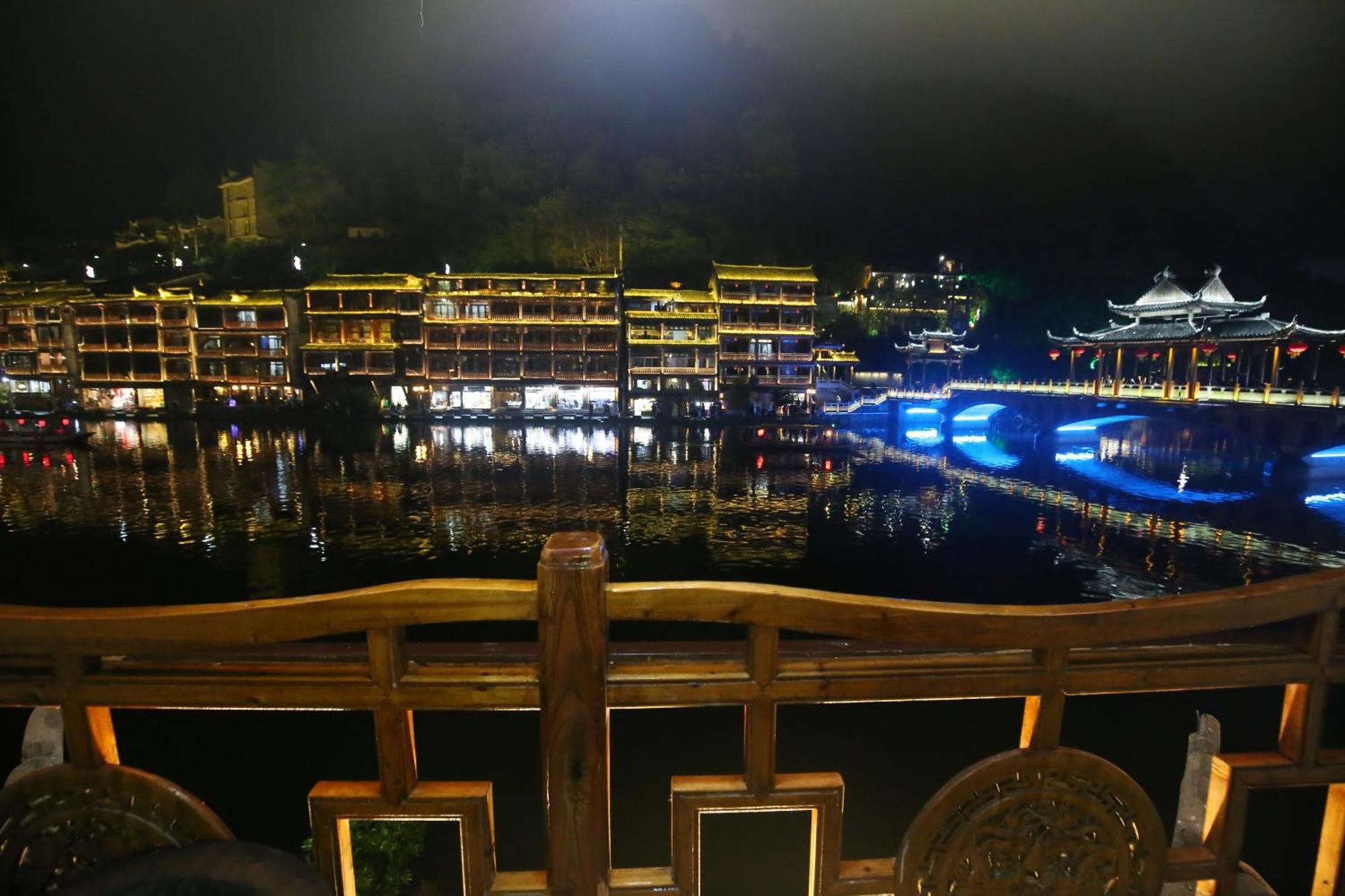 Lqj Riverside Guest House فنغهوانغ المظهر الخارجي الصورة