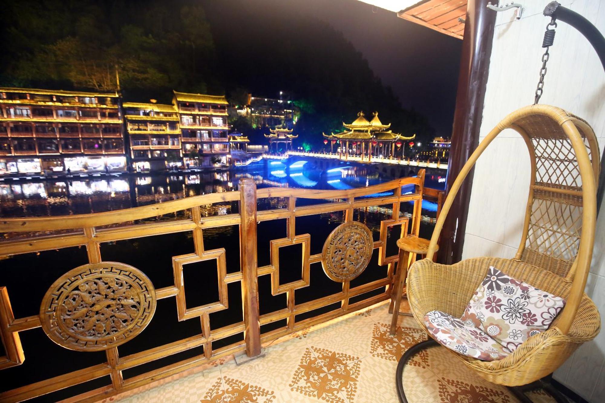 Lqj Riverside Guest House فنغهوانغ المظهر الخارجي الصورة