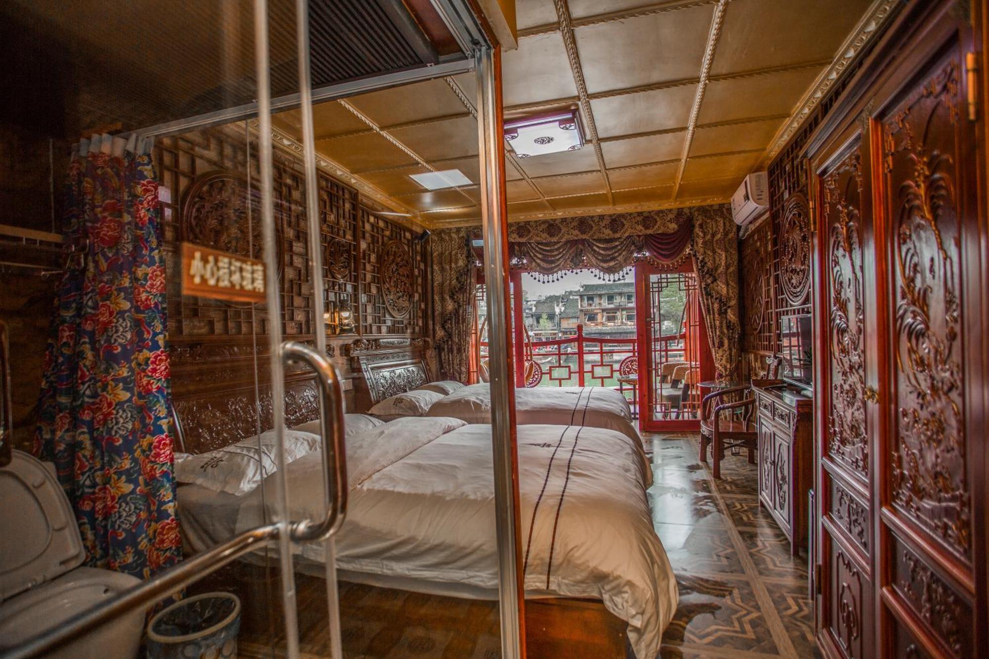 Lqj Riverside Guest House فنغهوانغ المظهر الخارجي الصورة