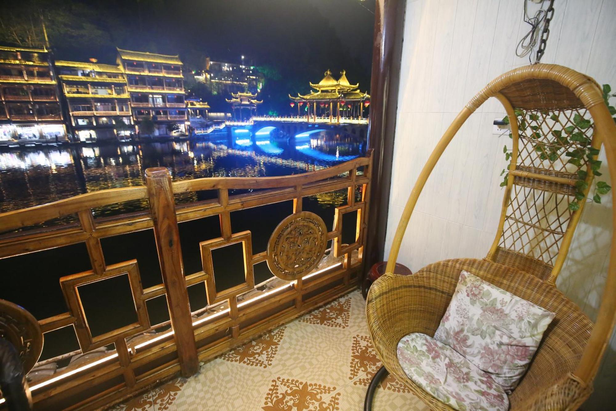 Lqj Riverside Guest House فنغهوانغ المظهر الخارجي الصورة