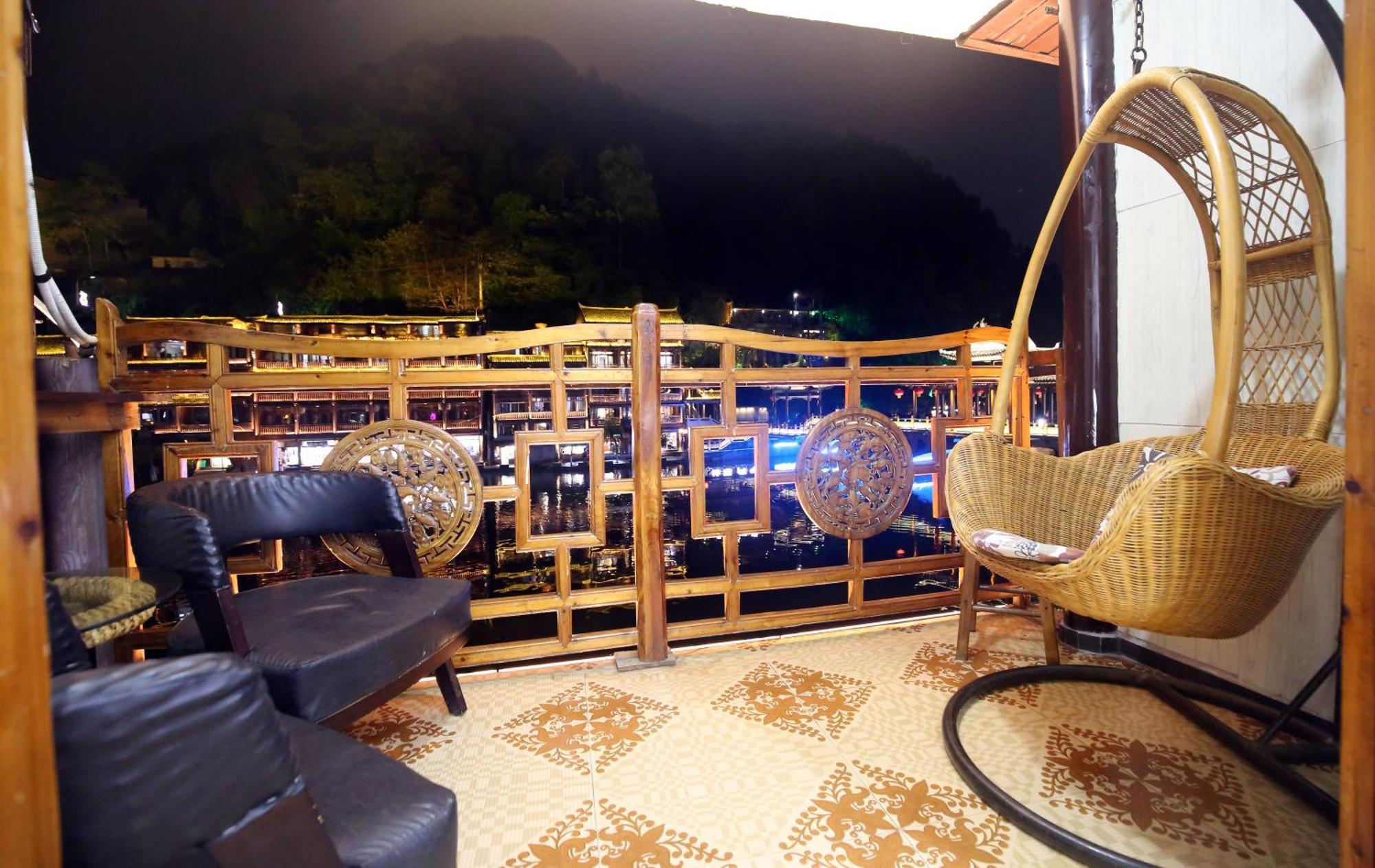 Lqj Riverside Guest House فنغهوانغ المظهر الخارجي الصورة