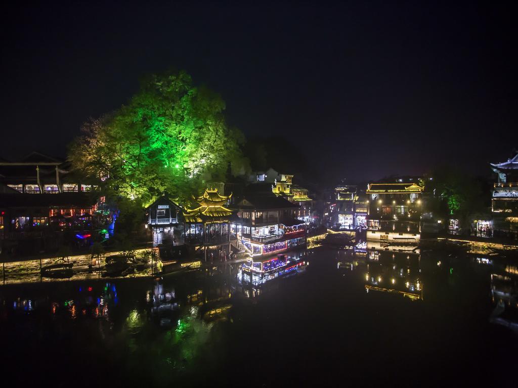 Lqj Riverside Guest House فنغهوانغ المظهر الخارجي الصورة